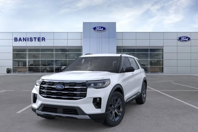 2025 Ford Explorer photo 1