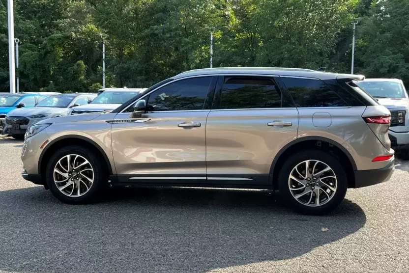 2020 Lincoln Corsair Standard photo 1