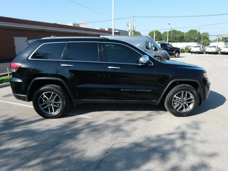 2022 Jeep Cherokee Limited photo 1