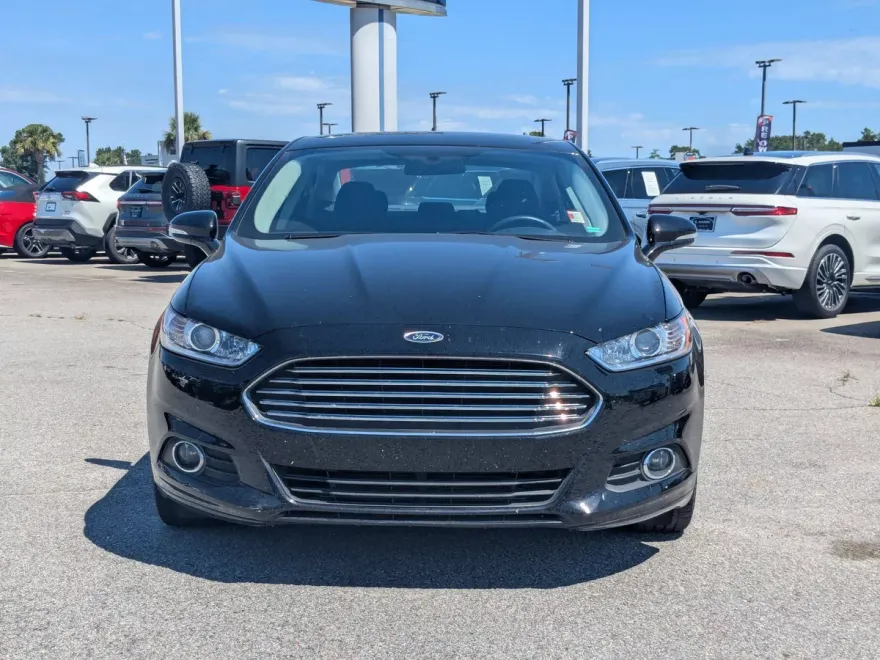 2016 Ford Fusion SE Hybrid photo 1