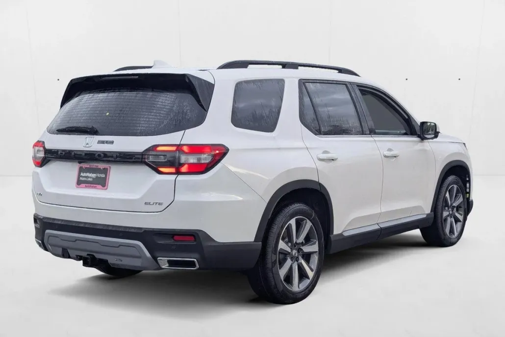 2025 Honda Pilot Elite photo 1