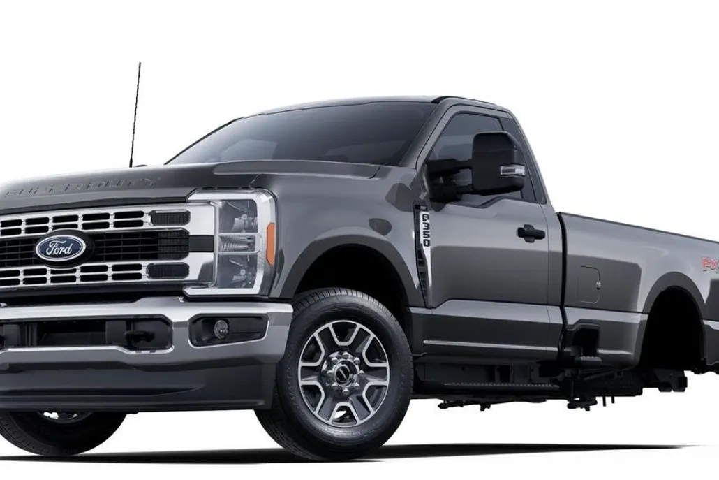 2025 Ford F-350 photo 1