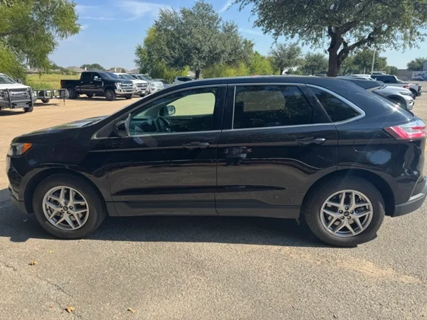 2024 Ford Edge SEL photo 1