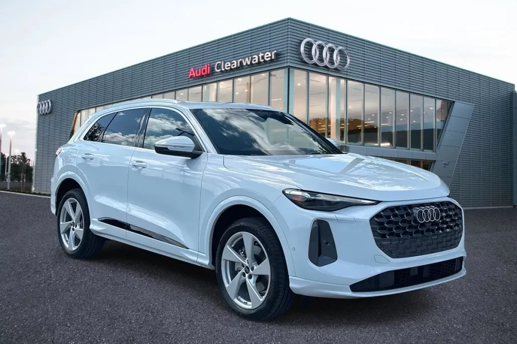 2025 Audi Q5 Premium Plus photo 1