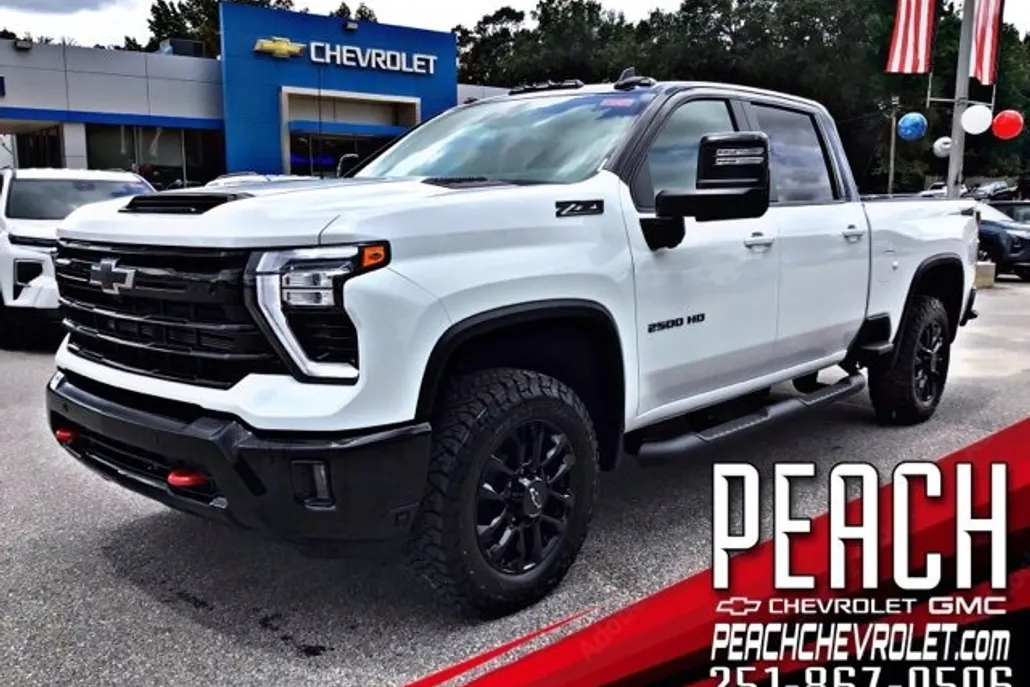 2025 Chevrolet Silverado 2500HD LT photo 1