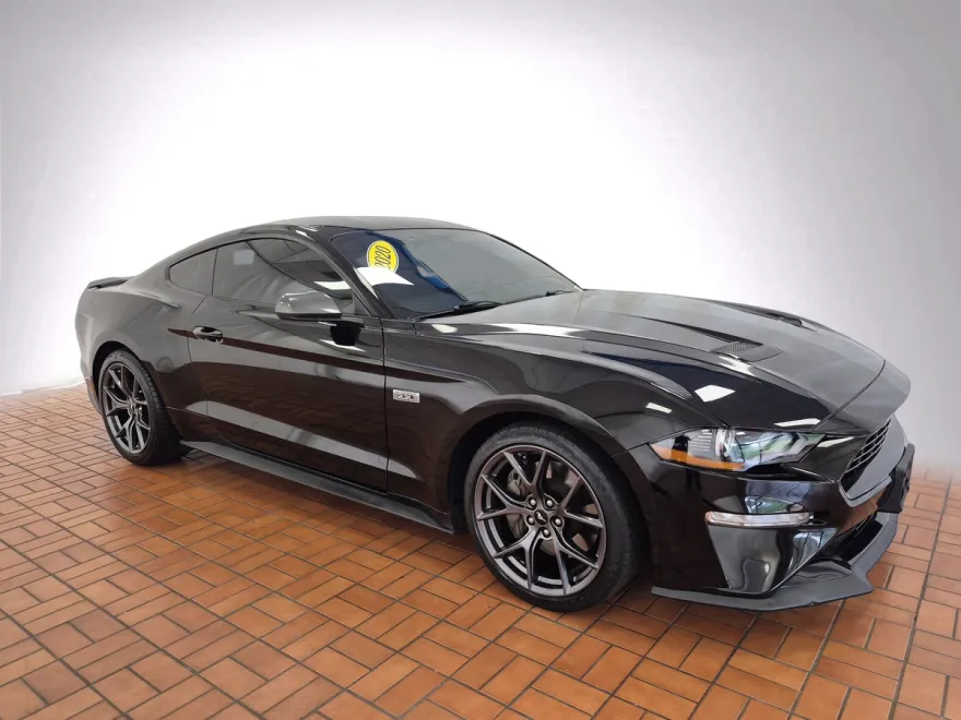 2020 Ford Mustang EcoBoost photo 1