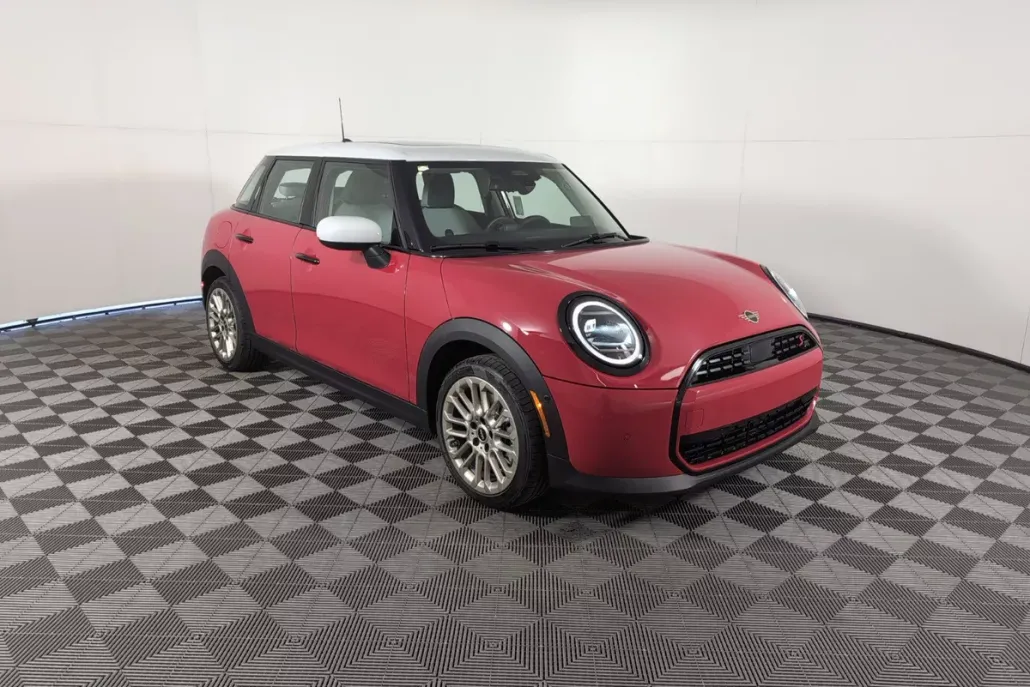 2025 Mini Cooper Signature photo 1