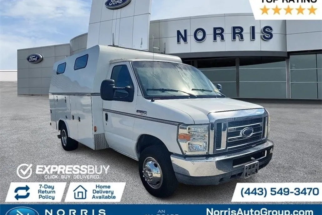 2008 Ford E-350 photo 1