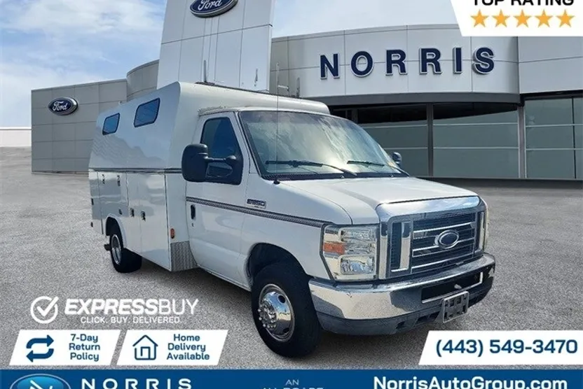 2008 Ford E-350 photo 1