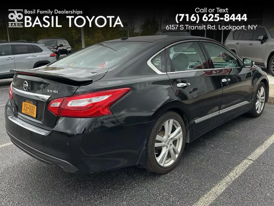 2017 Nissan Altima 3.5 SL photo 1