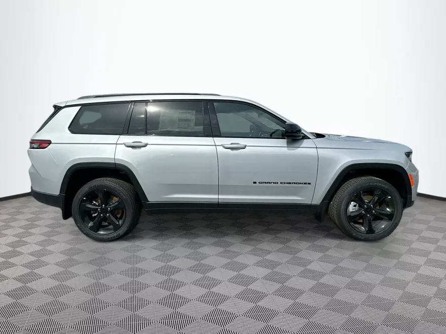2025 Jeep Grand Cherokee Altitude X photo 1