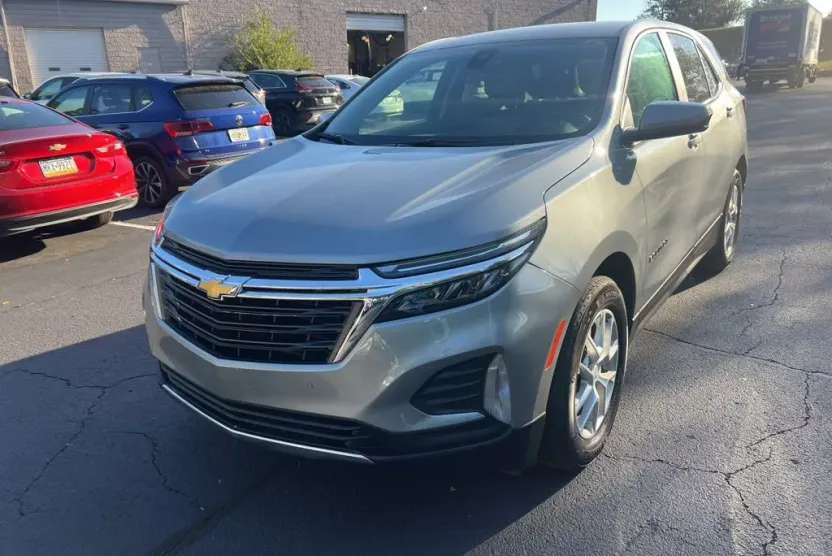 2024 Chevrolet Equinox photo 1