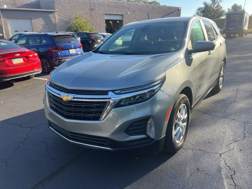 2024 Chevrolet Equinox photo 1