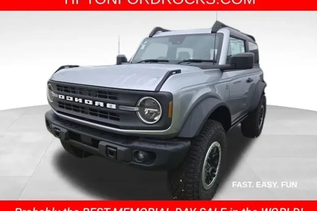 2024 Ford Bronco Black Diamond photo 1