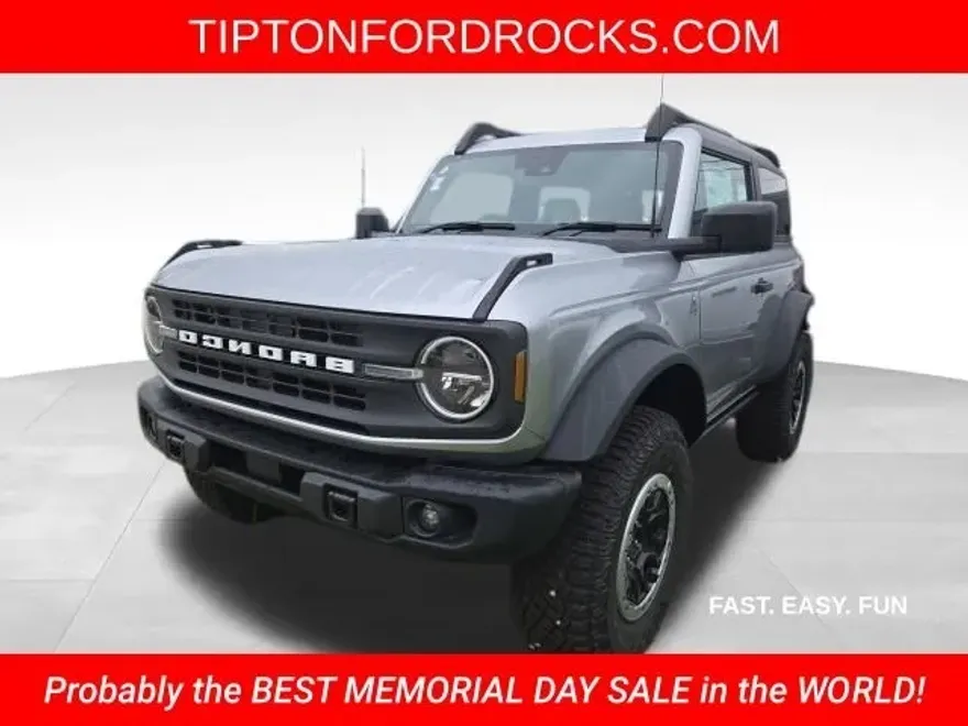2024 Ford Bronco Black Diamond photo 1