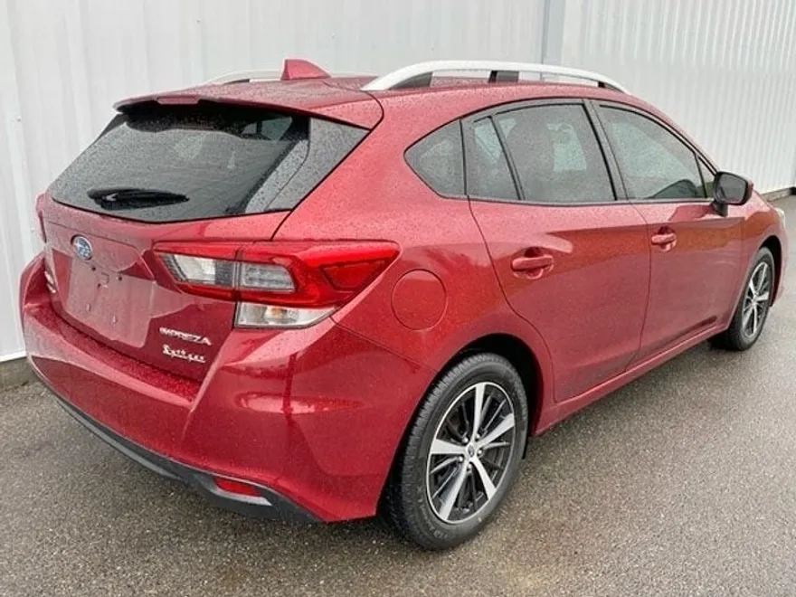 2022 Subaru Impreza Premium photo 1