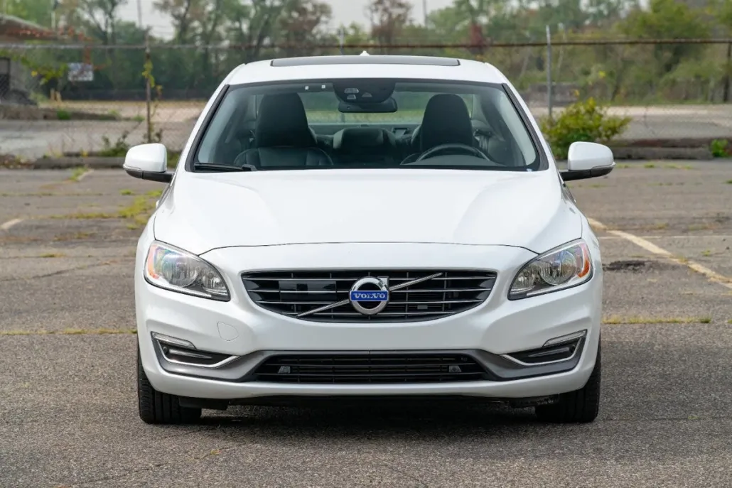 2014 Volvo S60 T5 photo 1