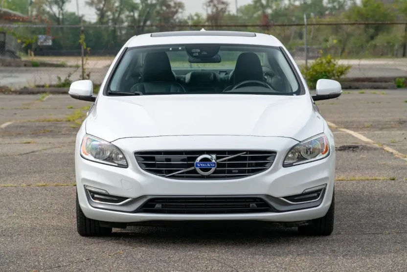 2014 Volvo S60 T5 photo 1