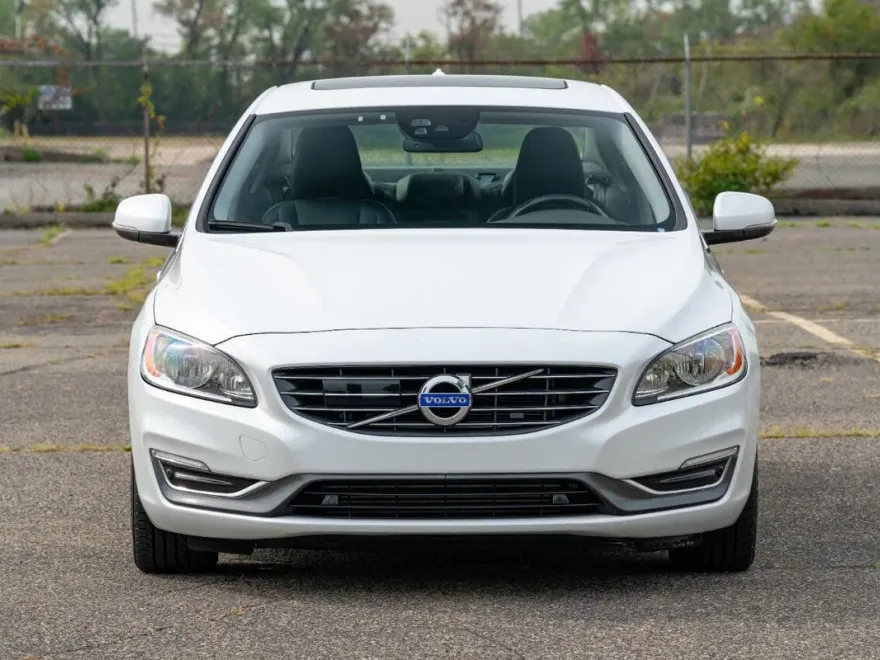 2014 Volvo S60 T5 photo 1