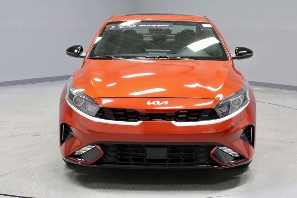 2023 Kia Forte GT-Line photo 1