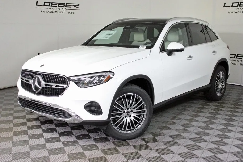 2026 Mercedes Benz GLC 300 4MATIC photo 1