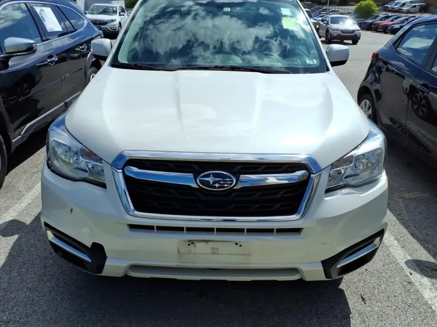 2017 Subaru Forester Premium photo 1