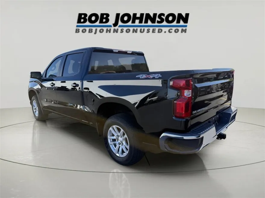 2021 Chevrolet Silverado 1500 LT photo 1