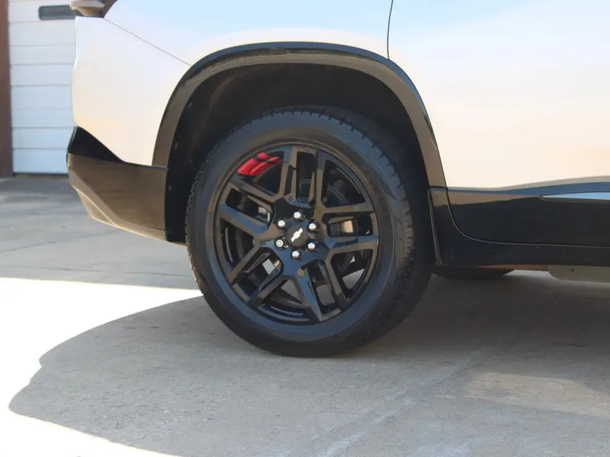 2020 Chevrolet Traverse Premier photo 1