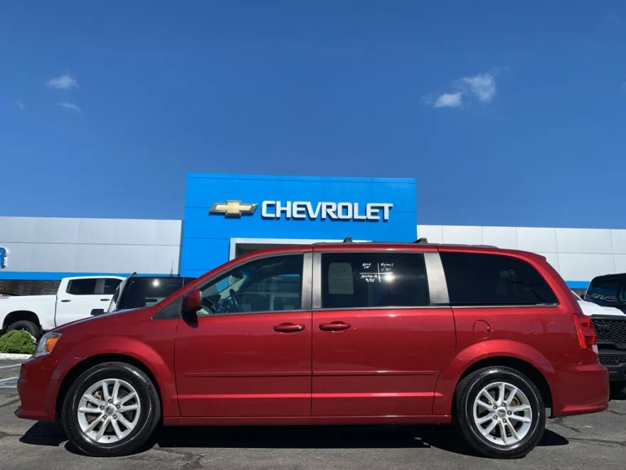 2016 Dodge Grand Caravan SXT photo 1
