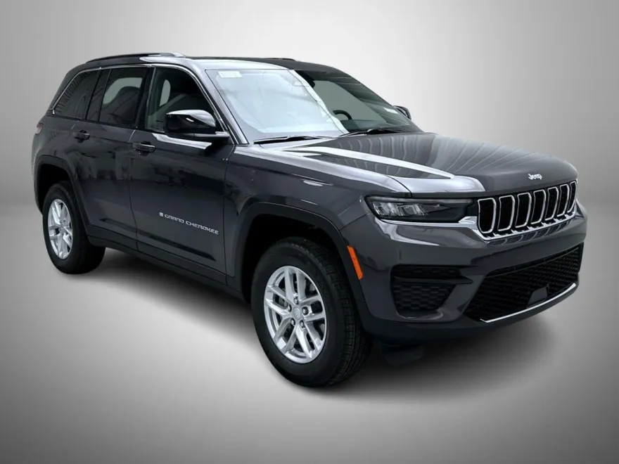 2025 Jeep Grand Cherokee Laredo X photo 1
