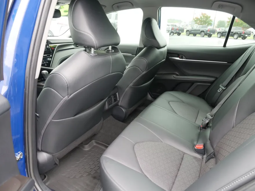 2023 Toyota Camry XSE photo 1