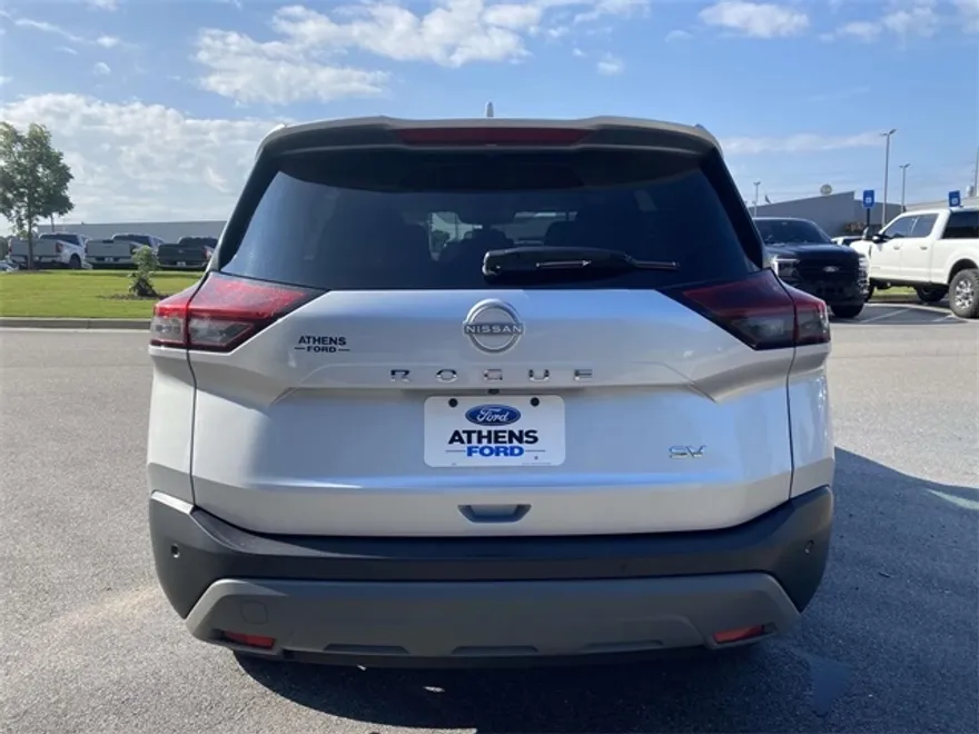 2023 Nissan Rogue SV photo 1
