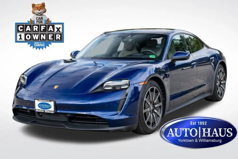 2022 Porsche Taycan photo 1