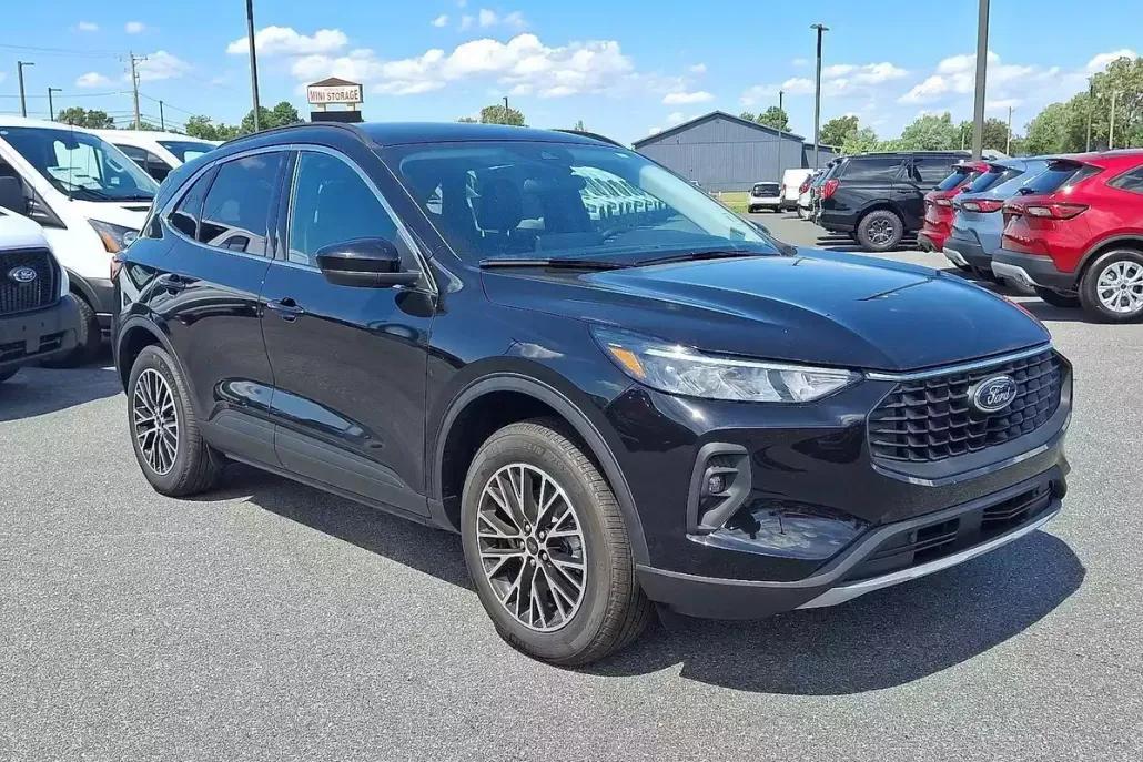 2025 Ford Escape Plug-In Hybrid photo 1