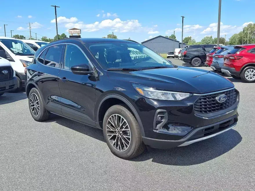 2025 Ford Escape Plug-In Hybrid photo 1