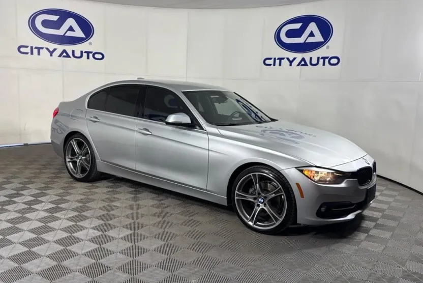 2017 Bmw 330i 330i SA photo 1