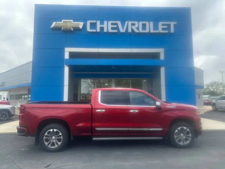 2024 Chevrolet Silverado 1500 High Country photo 1
