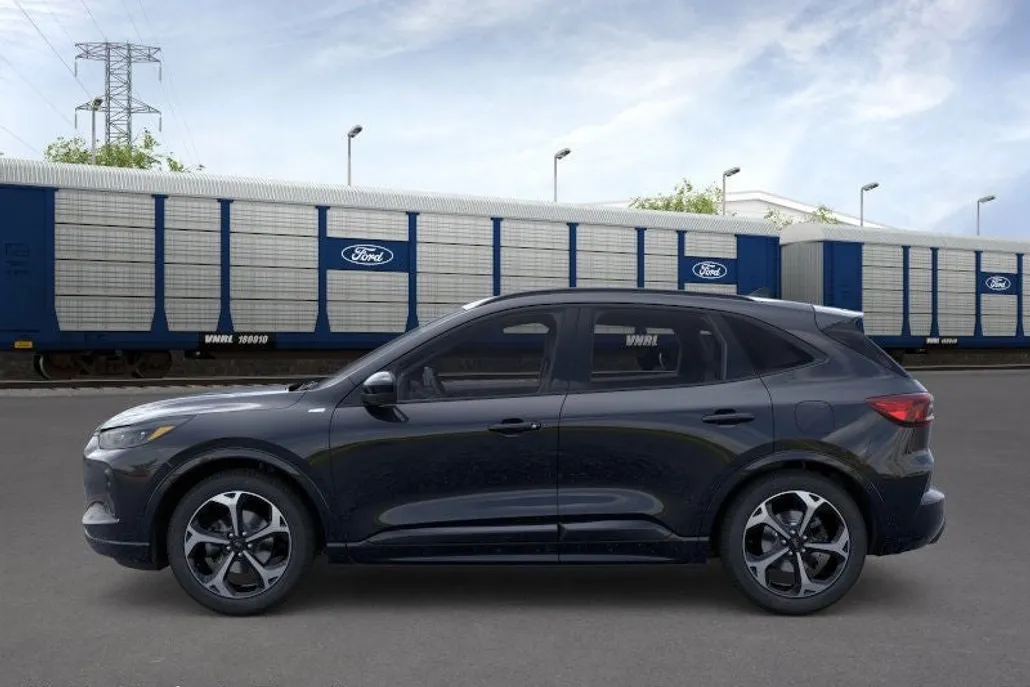 2025 Ford Escape ST-Line Elite photo 1