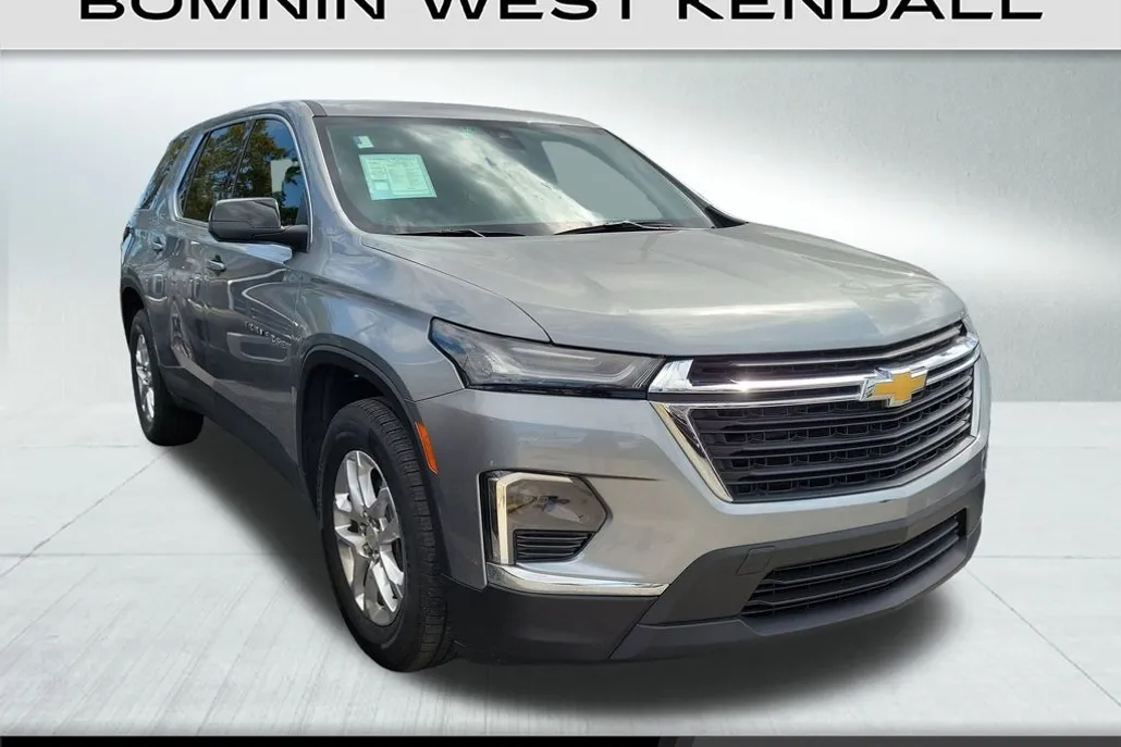 2023 Chevrolet Traverse 1LS photo 1