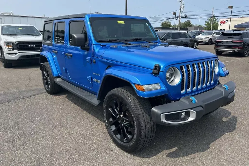 2022 Jeep Wrangler Unlimited 4xe Sahara photo 1