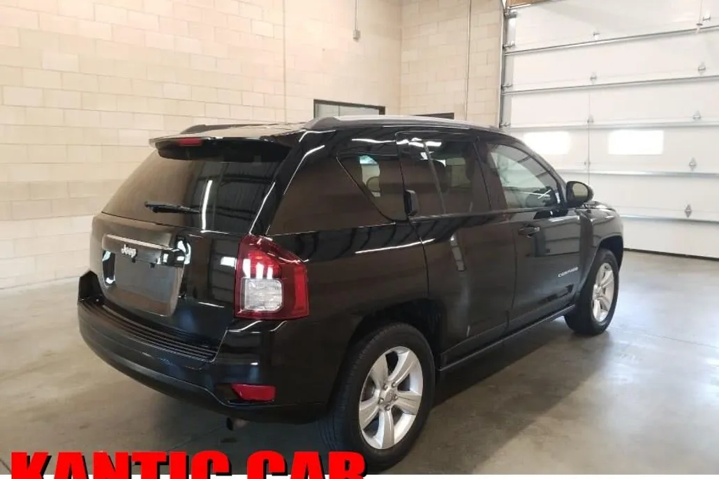 2015 Jeep Compass Latitude photo 1