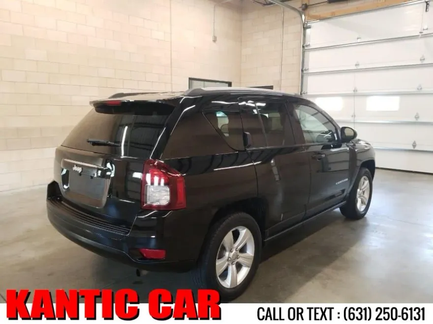 2015 Jeep Compass Latitude photo 1