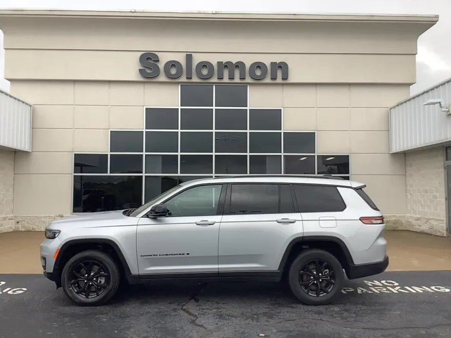 2024 Jeep Grand Cherokee Altitude photo 1