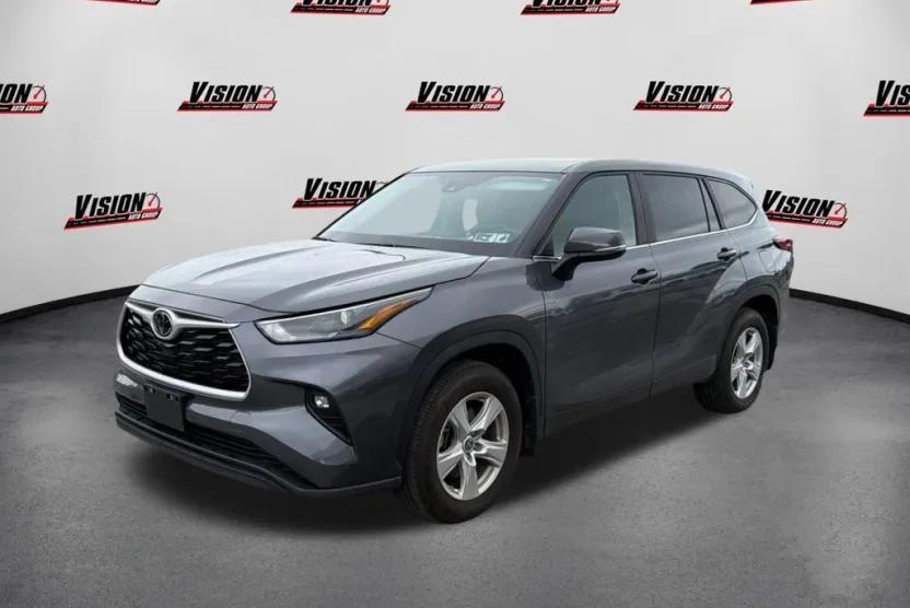 2023 Toyota Highlander L photo 1