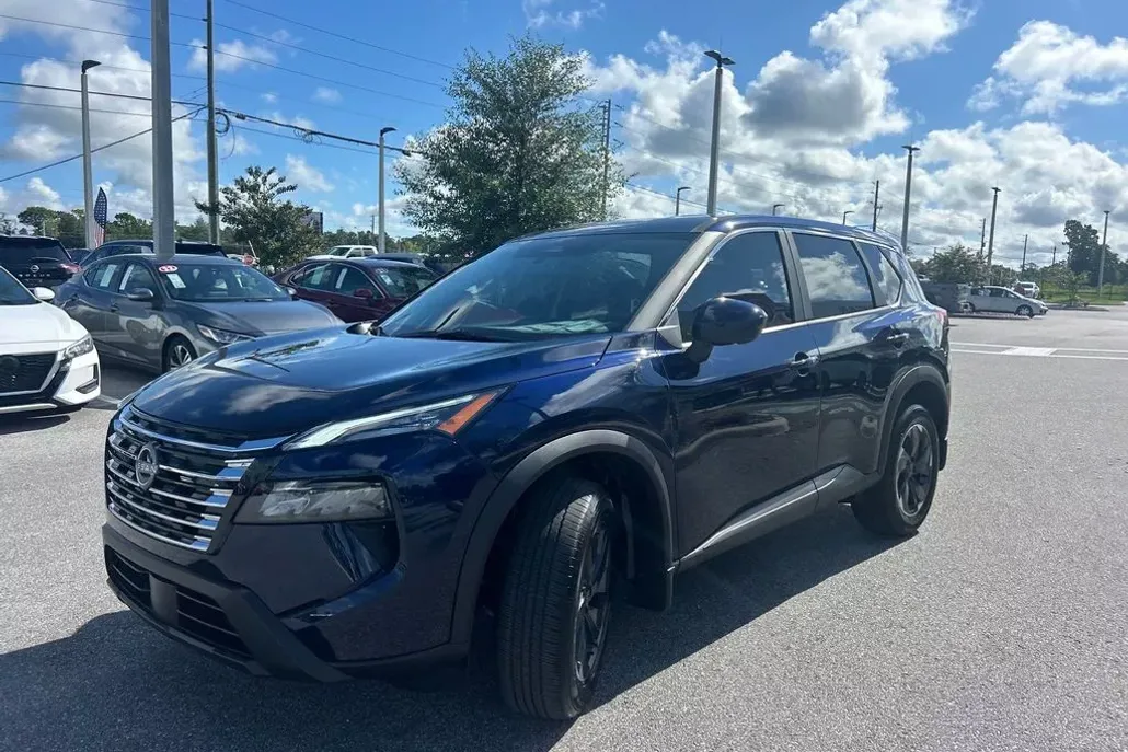 2026 Nissan Rogue SV photo 1