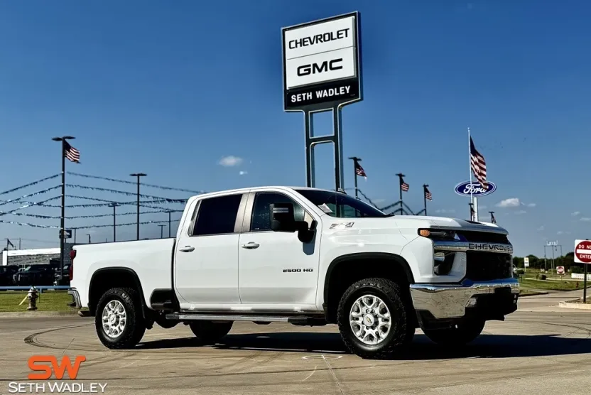 2023 Chevrolet Silverado 2500HD LT photo 1
