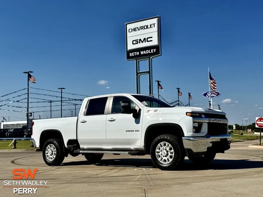 2023 Chevrolet Silverado 2500HD LT photo 1