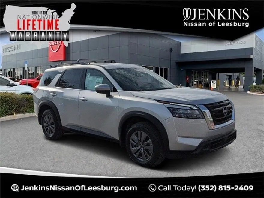 2025 Nissan Pathfinder SV photo 1
