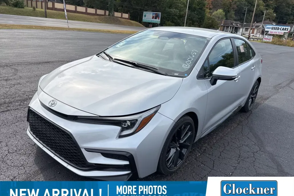 2024 Toyota Corolla SE photo 1