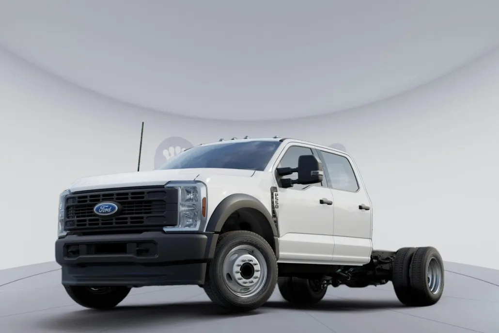 2025 Ford F-550 photo 1